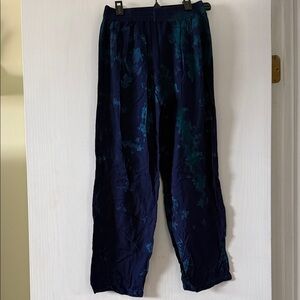 Stylish Navy and Teal Summer Pants